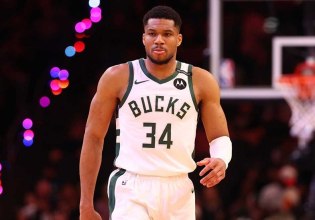 Αντετοκούνμπο: «Θέλω πάντα να παίζω σε ομάδα που διεκδικεί τον τίτλο και να είμαι ανάμεσα στους καλύτερους»