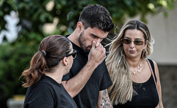 Έξαλλος ο Ρούμπεν Νέβες για τις φήμες πως είναι σε σχέση με τη χήρα του Ζότα