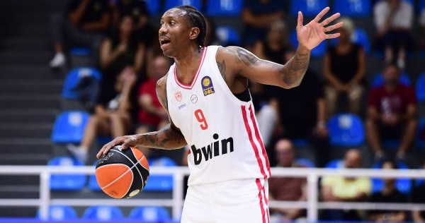 Η εξαιρετική εμφάνιση του Σέιμπεν Λι και η ατάκα για τον Γιώργο Μπαρτζώκα (vids)