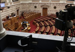 Οι αντιδράσεις κομμάτων για την μετακίνηση του Ανδρέα Λοβέρδου στη ΝΔ