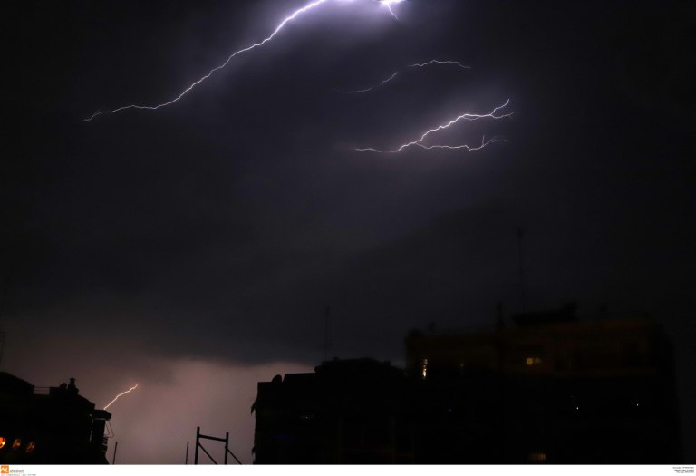 Live η πορεία της κακοκαιρίας – Νέο έκτακτο δελτίο, πού ήχησε το 112