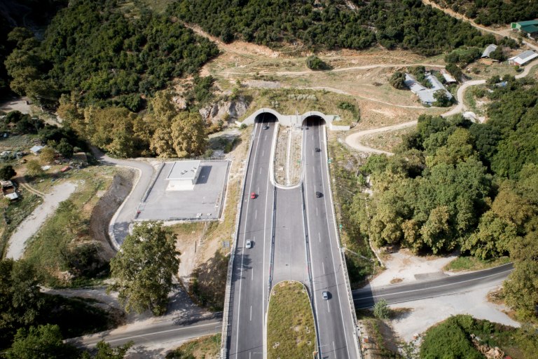 Οι κάμερες σε τούνελ έδειξαν την αλήθεια: Οι 7 στους 10 οδηγούς τρέχουν πάνω από το όριο