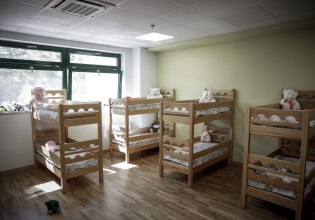 ΠΑΣΟΚ: Χρειάζεται άμεση αναθεώρηση των εισοδηματικών κριτηρίων για τα voucher βρεφονηπιακών σταθμών