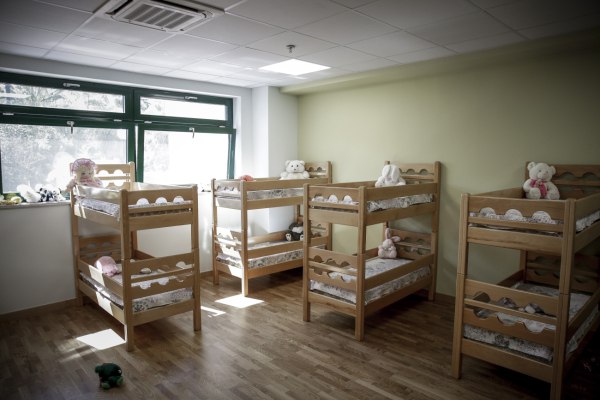 ΠΑΣΟΚ: Χρειάζεται άμεση αναθεώρηση των εισοδηματικών κριτηρίων για τα voucher βρεφονηπιακών σταθμών