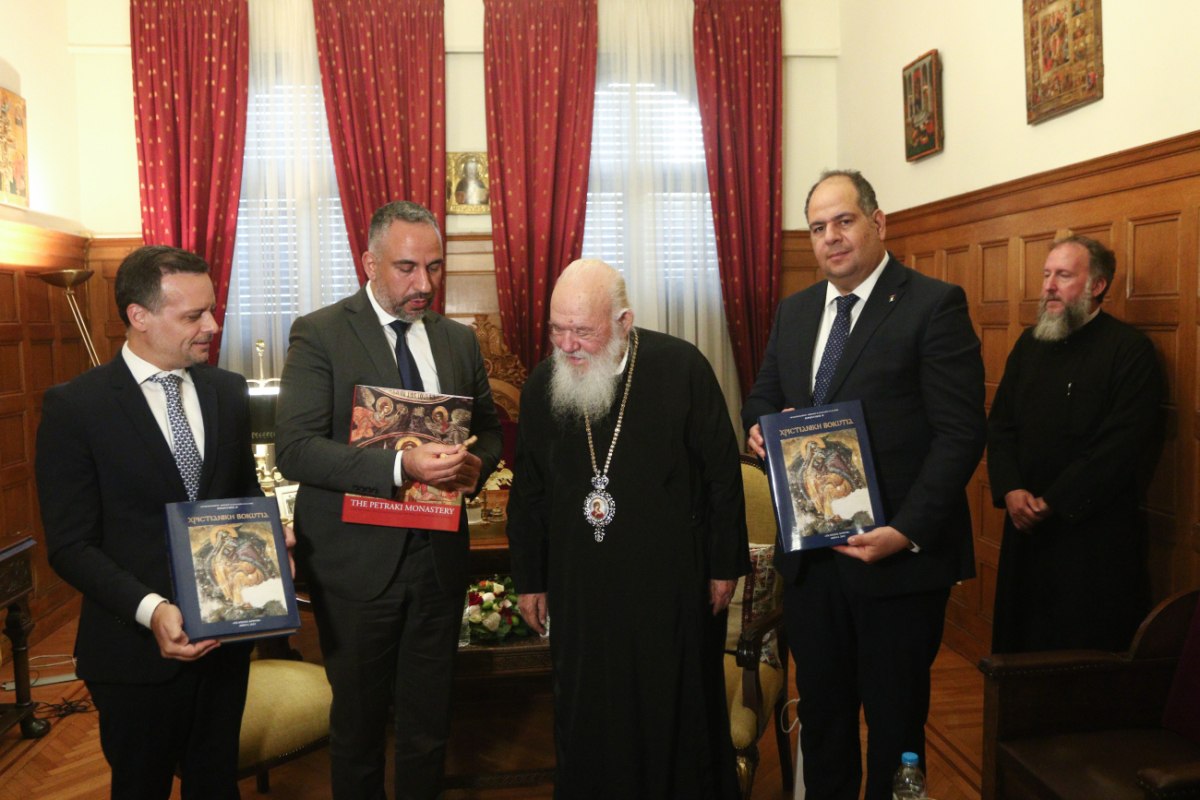 Οι δήμαρχοι Αθηναίων και Βηθλεέμ στον Αρχιεπίσκοπο Ιερώνυμο