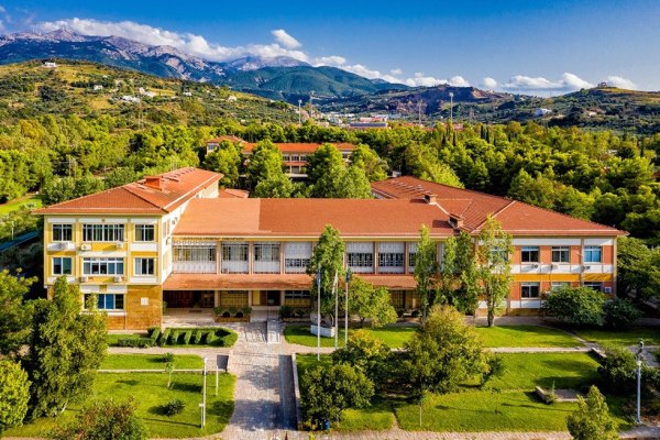 Πάτρα: Σε εξέλιξη οι έρευνες για τον εκρηκτικό μηχανισμό στο πανεπιστήμιο