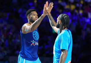 Ο Ντόρσεϊ υποκλίθηκε στον Αντετοκούνμπο: «Κυρίαρχος» (pic)