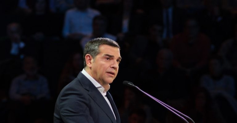 Αλέξης Τσίπρας: Χρειαζόμαστε έναν νέο πατριωτισμό απέναντι στην ολιγαρχία και την κλεπτοκρατία