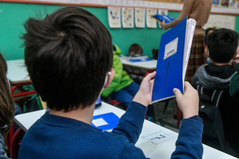 10.000 κενά, νηπιαγωγεία που ακόμα δεν λειτουργούν, ερωτήματα για το νέο καθεστώς της ειδικής αγωγής