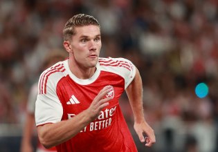 H αμηχανία του Γκιόκερες με το viral τραγούδι των οπαδών της Άρσεναλ για τον χωρισμό του (vid)