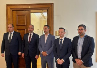 Χαρίτσης με δήμαρχο Βηθλεέμ: Θα κάνουμε ό,τι μπορούμε για να σταματήσει η γενοκτονία στη Γάζα