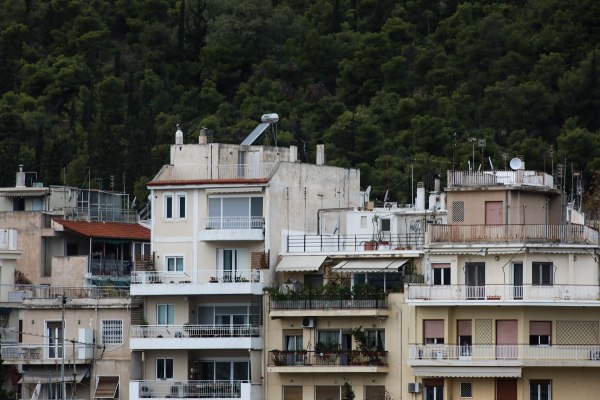 ΣτΕ: Οχι στη νομιμοποίηση αυθαιρέτων σε πολυκατοικίες χωρίς σύμφωνη γνώμη των ενοίκων