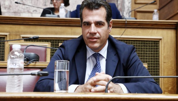 Κίνδυνος ακόμα και για τους νόμιμους μετανάστες από το νομοσχέδιο Πλεύρη