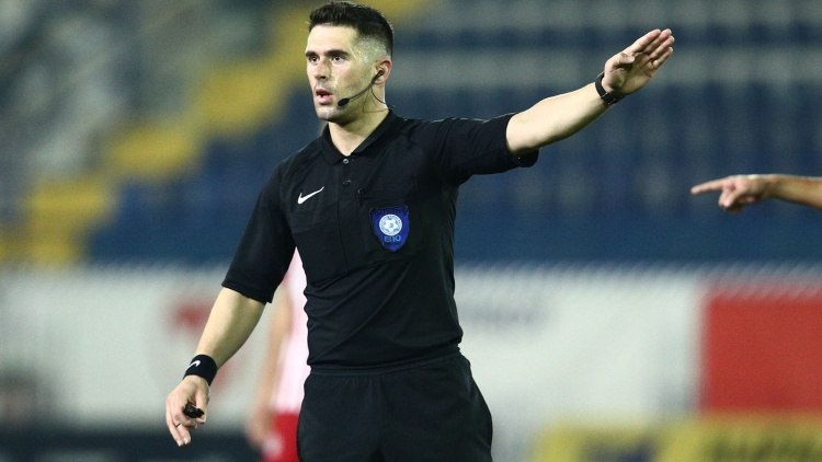 Ποιοι σφυρίζουν στην 3η αγωνιστική της Super League: Ο Ζαμπαλάς στο «Γ. Καραϊσκάκης», ο Παπαπέτρου στο Λεβαδειακός – ΑΕΚ