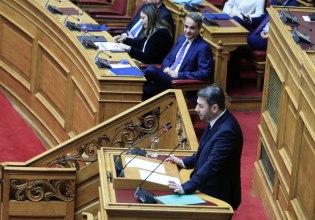 Σε δύσκολη θέση η κυβέρνηση με τον Ανδρουλάκη να επιμένει στις υποκλοπές – Στο στόχαστρο Μαξίμου το πρόγραμμα του ΠΑΣΟΚ
