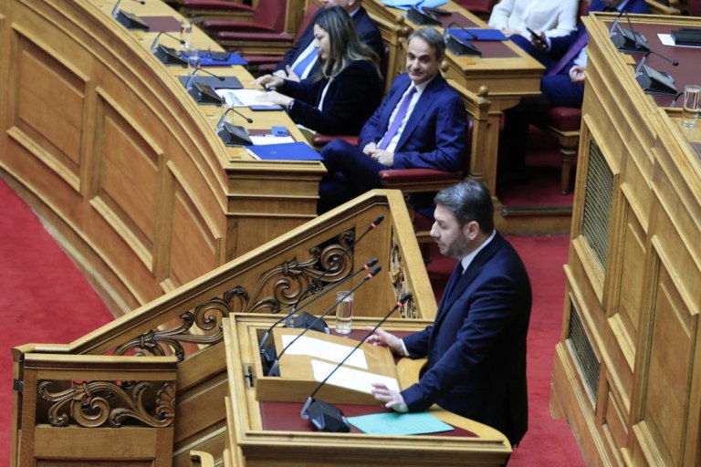 Σε δύσκολη θέση η κυβέρνηση με τον Ανδρουλάκη να επιμένει στις υποκλοπές – Στο στόχαστρο Μαξίμου το πρόγραμμα του ΠΑΣΟΚ