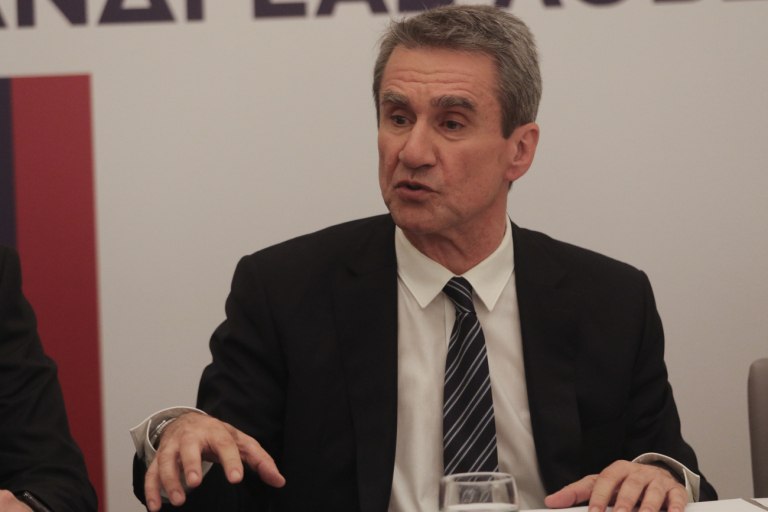 Ανδρέας Λοβέρδος: Αιχμές κατά Ανδρουλάκη – Πώς δικαιολόγησε τη μεταγραφή του στη ΝΔ