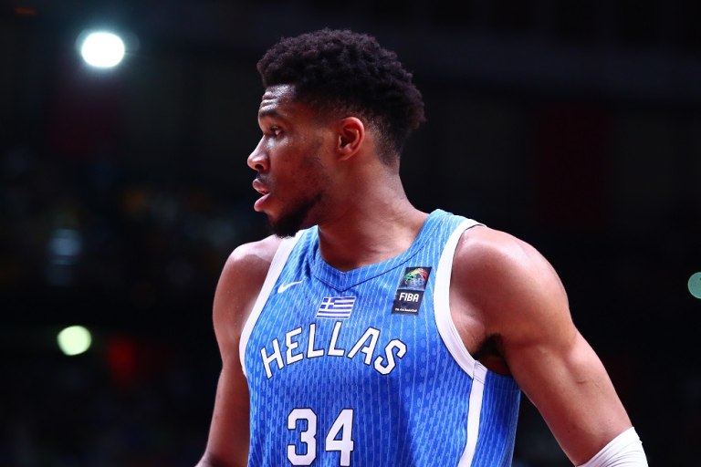 Υποκλίνεται στον Αντετοκούνμπο η «Μarca»: «Η ημέρα του θηρίου»