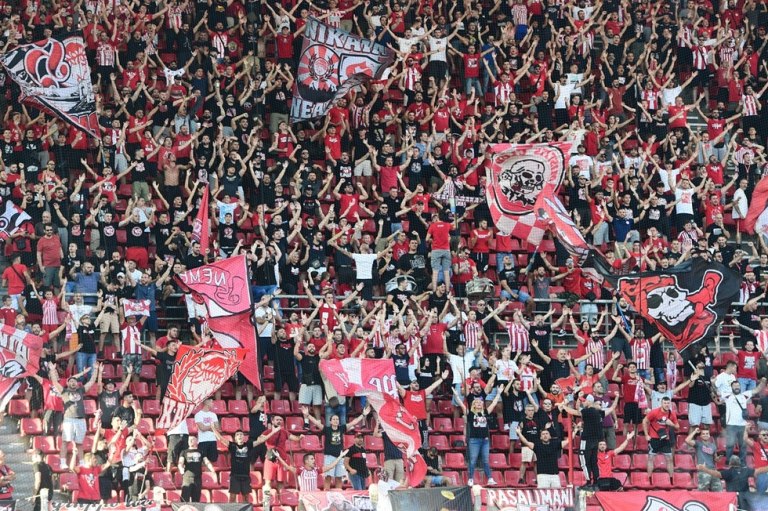 Μόνο ο κόσμος του Ολυμπιακού – Ανακοινώθηκε 14ο συνεχόμενο sold out στο Καραϊσκάκη