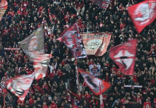 Ολυμπιακός: Κατάμεστο το «Γ. Καραϊσκάκης» με τον Πανσερραϊκό