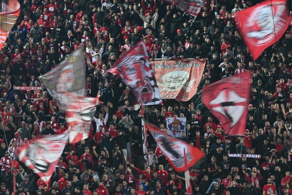 Ολυμπιακός: Κατάμεστο το «Γ. Καραϊσκάκης» με τον Πανσερραϊκό