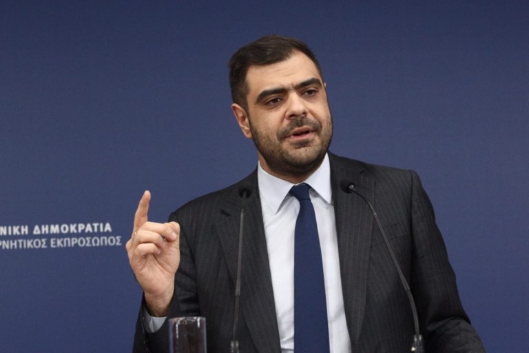 ΠΑΣΟΚ: «Πυροβολεί» τις εξαγγελίες Ανδρουλάκη το Μαξίμου – «Ατεκμηρίωτες», γράφτηκαν «στο πόδι»