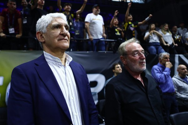 Γιαννάκης: «Συγκλονιστικός ο Αντετοκούνμπο – Έχει τεράστια προοπτική ο Σπανούλης»