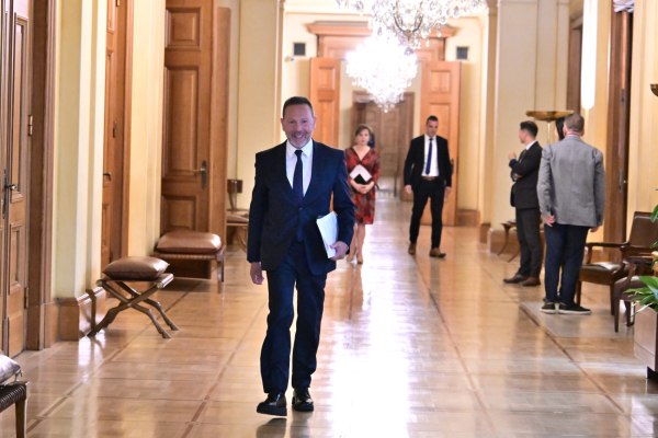 Στουρνάρας: Τα 4+3 βαρίδια της ελληνικής οικονομίας