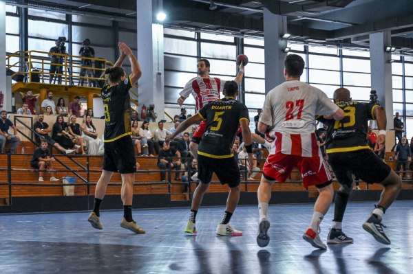 Ολυμπιακός – ΑΕΚ κοντράρονται για τον πρώτο τίτλο της σεζόν