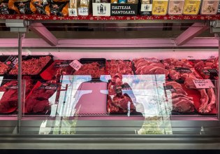 Χρυσάφι πληρώνουν το κρέας οι καταναλωτές