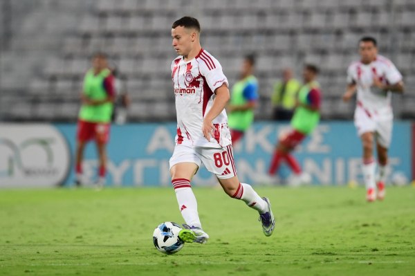 Στη βασική εντεκάδα του Ολυμπιακού Β’, Πνευμονίδης και Λιατσικούρας