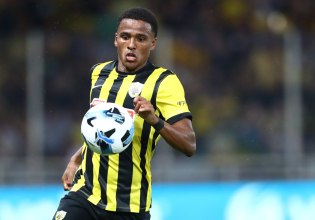 Ελίασον: «Έχω μακροχρόνιο συμβόλαιο με την ΑΕΚ και νιώθω καλά»