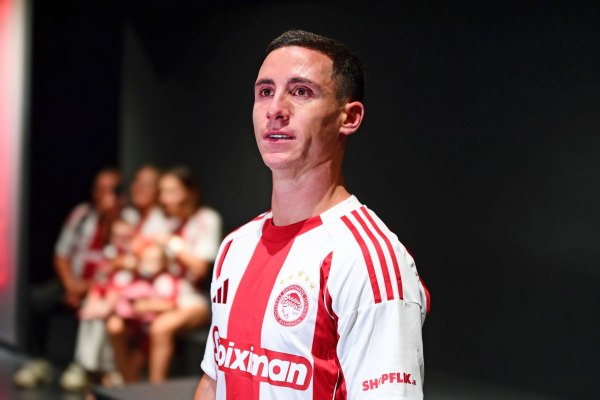 Ποντένσε: «Πάμε δυνατά όλοι μαζί, ραντεβού στο Καραϊσκάκη»