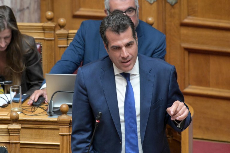 Εγκύκλιος Πλεύρη: Καταργείται ο όρος «παράτυπη μετανάστευση», αντικαθίσταται με το «παράνομη μετανάστευση»