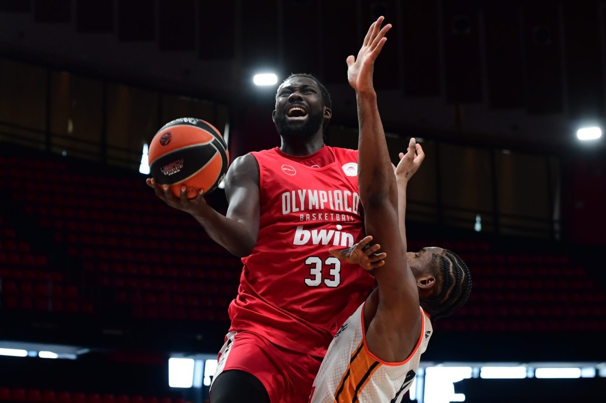 Ολυμπιακός: Ο Κουμάτζε και η απόφαση του Μπαρτζώκα (vid)