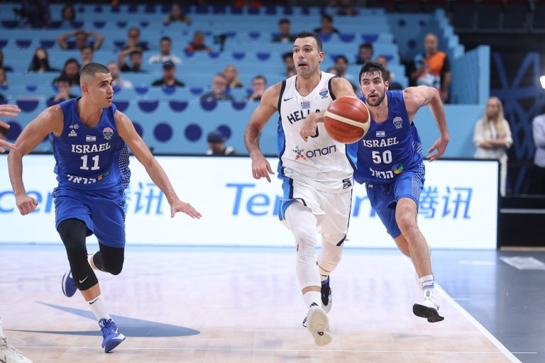 Σλούκας: «Παίξαμε καλή άμυνα, περιορίσαμε τα ατού τους, ελέγξαμε και τα ριμπάουντ»