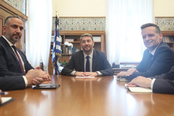 Ανδρουλάκης με δήμαρχο Βηθλεέμ: Προτεραιότητα για το ΠΑΣΟΚ, να σταματήσει άμεσα η εθνοκάθαρση στη Γάζα