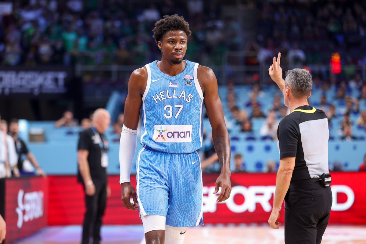 Γιάννης πασάρει, Κώστας Αντετοκούνμπο σκοράρει για την Εθνική (vid)