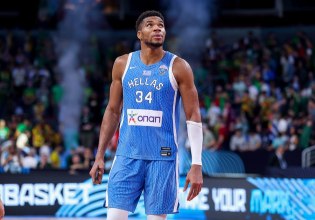 Γιάννης Αντετοκούνμπο στους συμπαίκτες του: «Δεν κερδίσαμε κάτι ακόμη»