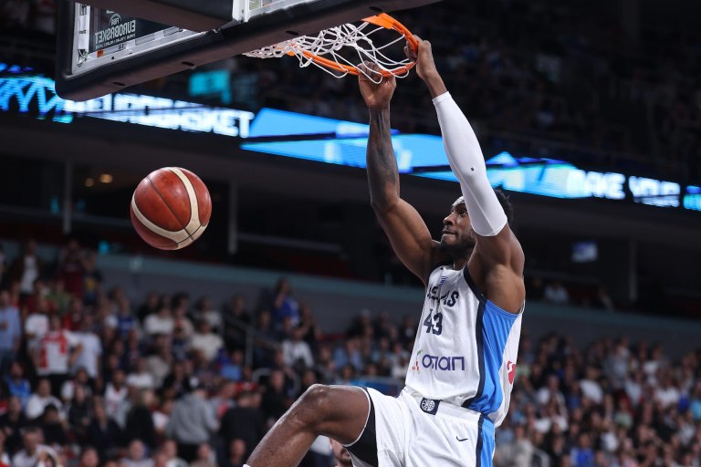 Οι αθλητικές μεταδόσεις της ημέρας (14/9): Πού θα δείτε την Εθνική και τα ματς της Super League