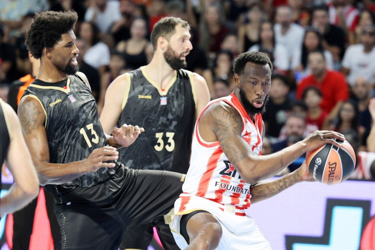 Η εξαιρετική εμφάνιση του Χολ στο φιλικό με τη Μονακό – Τι προσφέρει ο Αμερικανός στον Ολυμπιακό