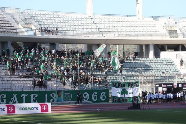 Πολλές αποδοκιμασίες και… ιπτάμενα καθίσματα την στιγμή αποχώρησης του Παναθηναϊκού (video)