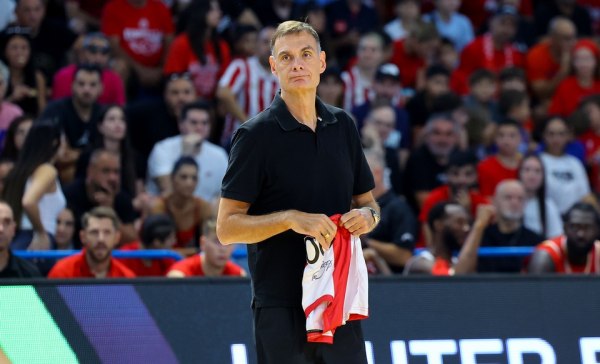 Μπαρτζώκας: «Η ομάδα είναι καταδικασμένη να παλεύει για την πρωτιά»