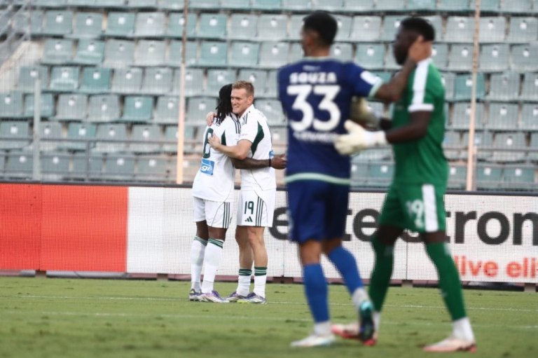 Αδιανόητη γκέλα του τερματοφύλακα της Κηφισιάς και ο Σφιντέρσκι έκανε το 2-1 για τους «πράσινους» (vid)