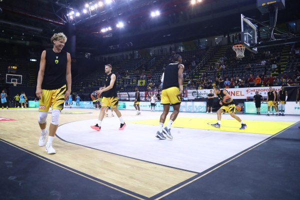 Συνελήφθη παίκτης της ΑΕΚ για άρνηση να υποβληθεί σε αλκοτέστ