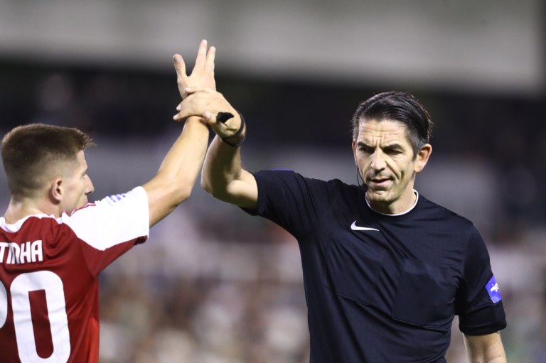 Ντενίζ Αϊτεκίν: Ο dj ηλεκτρονικής μουσικής ήταν η μεγάλη… παραφωνία του ντέρμπι