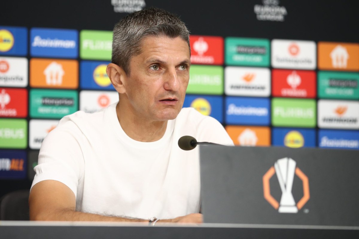 Λουτσέσκου: «Υπάρχει μια τρέλα, στα όρια της παράνοιας – Πρέπει να κρατήσουμε καθαρό μυαλό και ηρεμία»