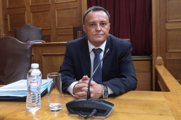 ΟΠΕΚΕΠΕ: Μισόλογα Μπαμπασίδη στη Βουλή για τις επισυνδέσεις – Επίθεση σε Τυχεροπούλου, αιχμές σε Σημανδράκο