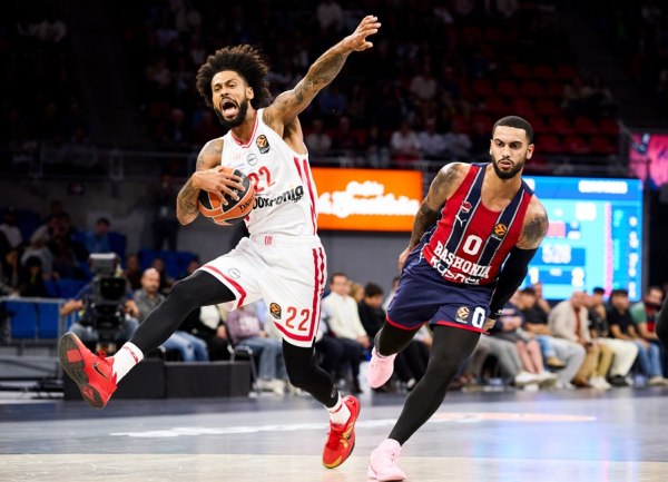 Μπασκόνια – Ολυμπιακός 96-102: «Καθάρισαν» Βεζένκοφ και Ντόρσεϊ (vid)