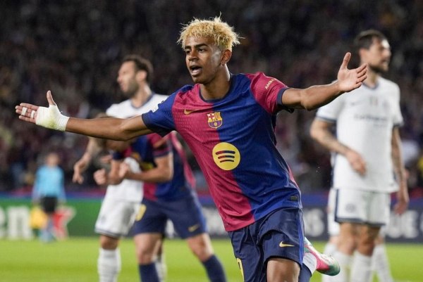 Ο Λαμίν Γιαμάλ και η «κόντρα» με τον Φλικ – Τι συμβαίνει με σταρ της Μπαρτσελόνα και τον Γερμανό προπονητή (vids)